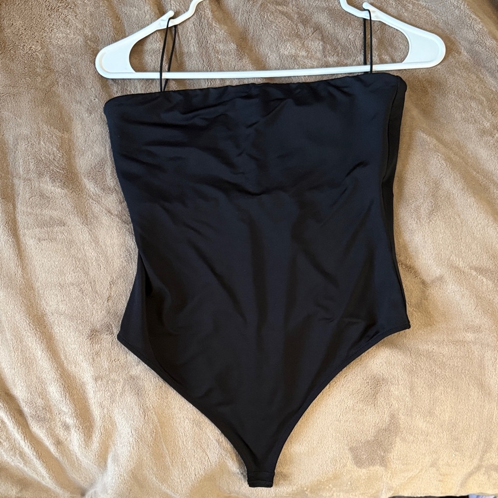 NEVER WORN NWT ALICE AND OLIVIA BODYSUIT
